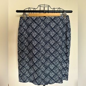 Banana Republic Navy Blue and White Pencil Skirt